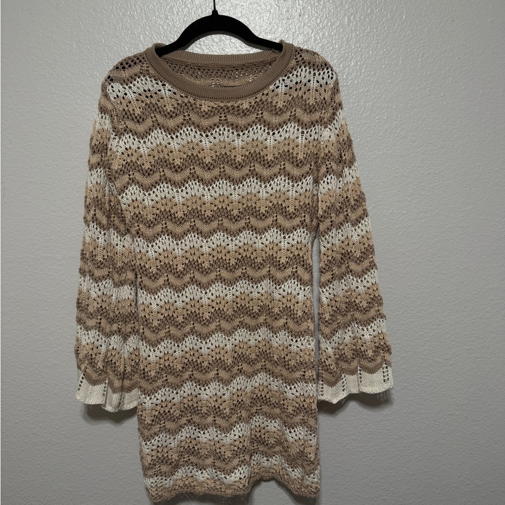 Women's Tan and Cream Sweater